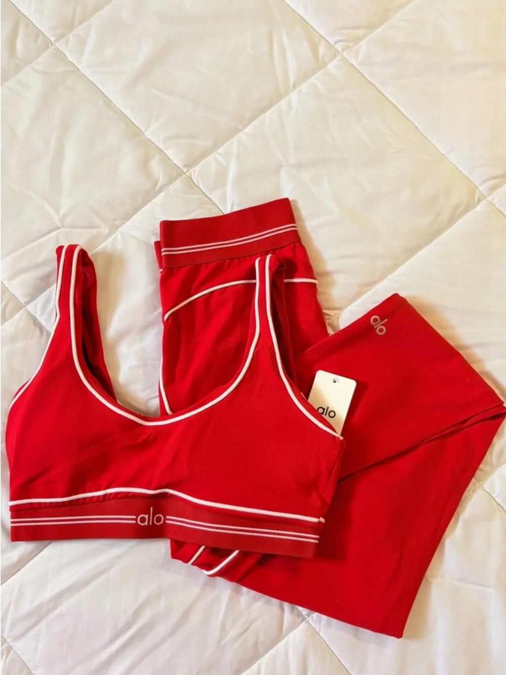 ALO Yoga Red Sports Bra and Leggings with White Piping - Picture 2 of 2